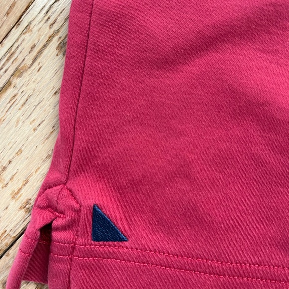 Untuckit mens wrinkle free red polo with red white blue ribbon shirt size XL - Picture 3 of 3